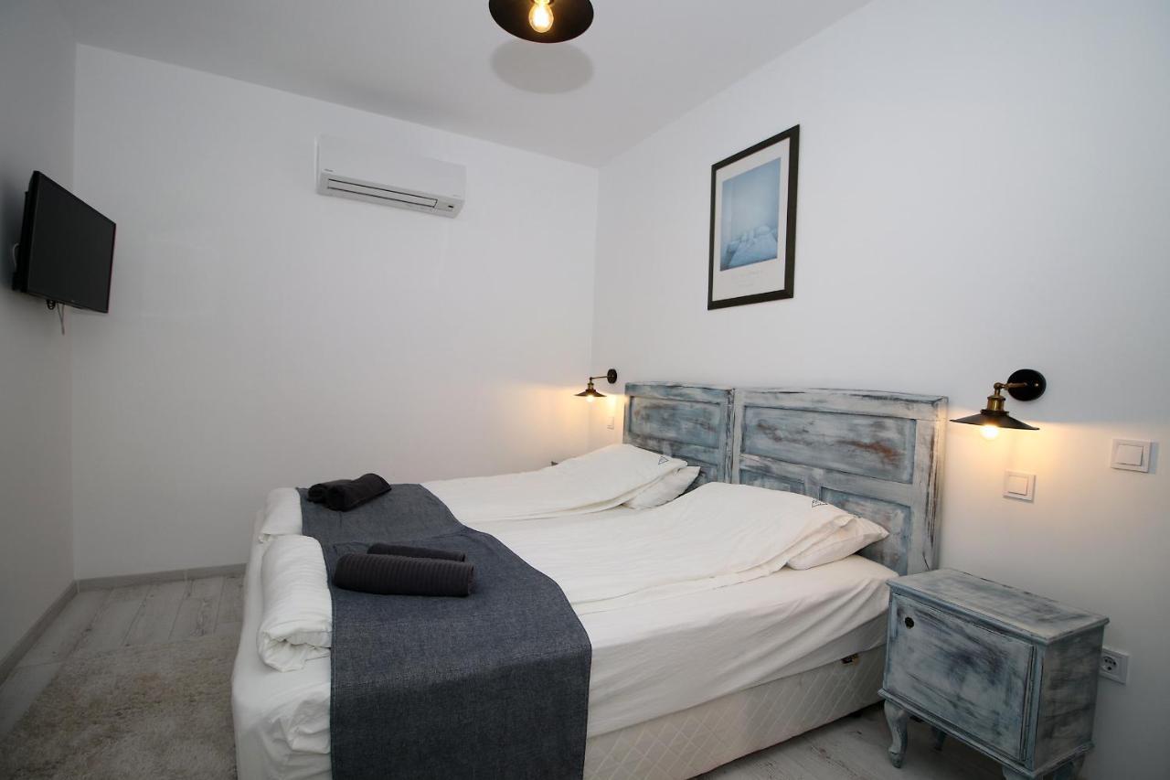 Hotel A Ház Miskolc Esterno foto