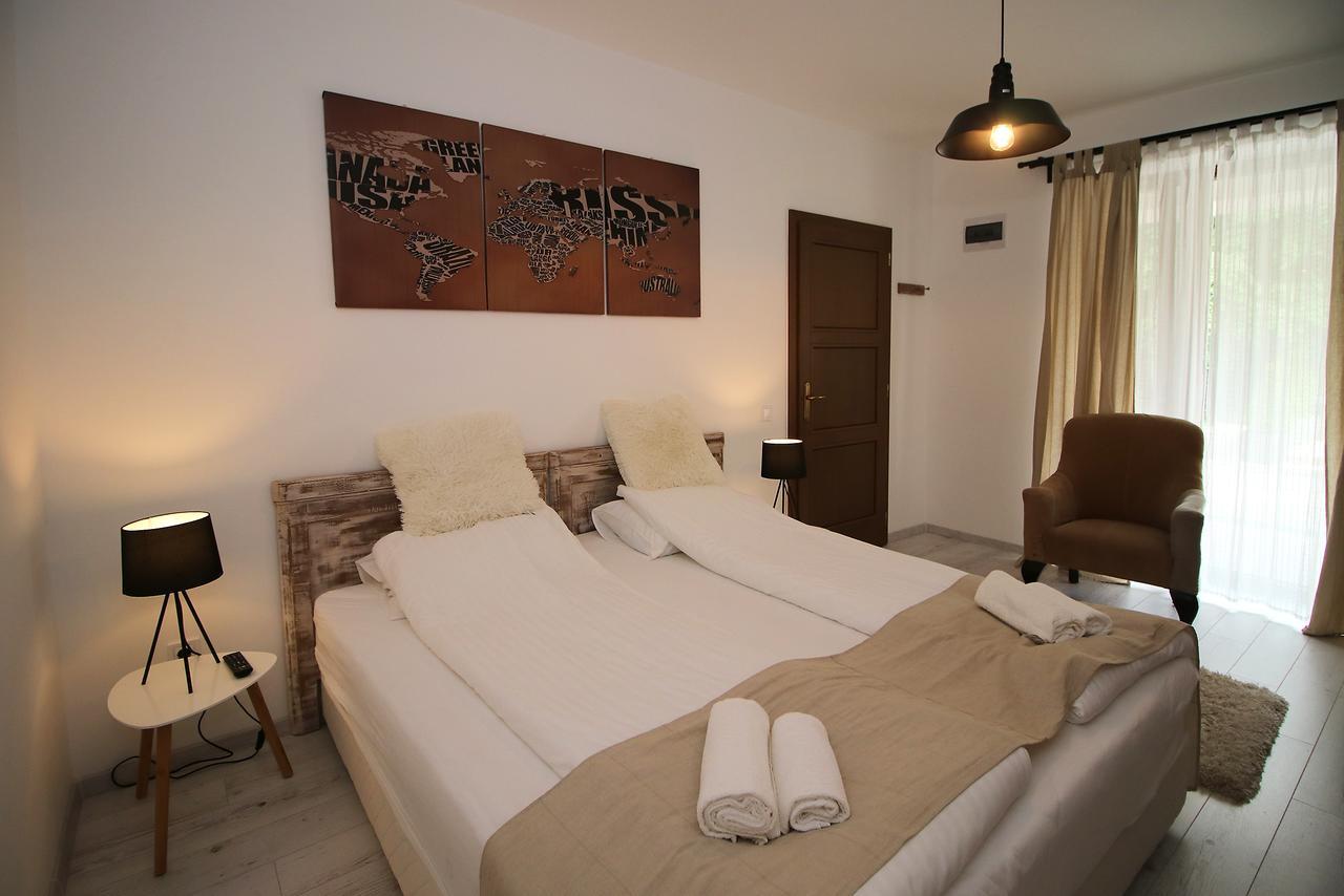 Hotel A Ház Miskolc Esterno foto