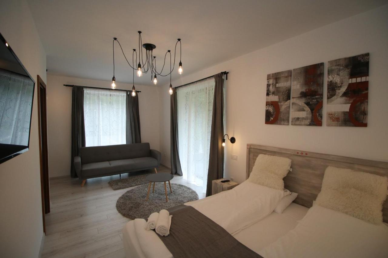 Hotel A Ház Miskolc Esterno foto