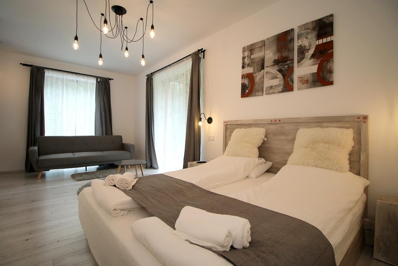 Hotel A Ház Miskolc Esterno foto